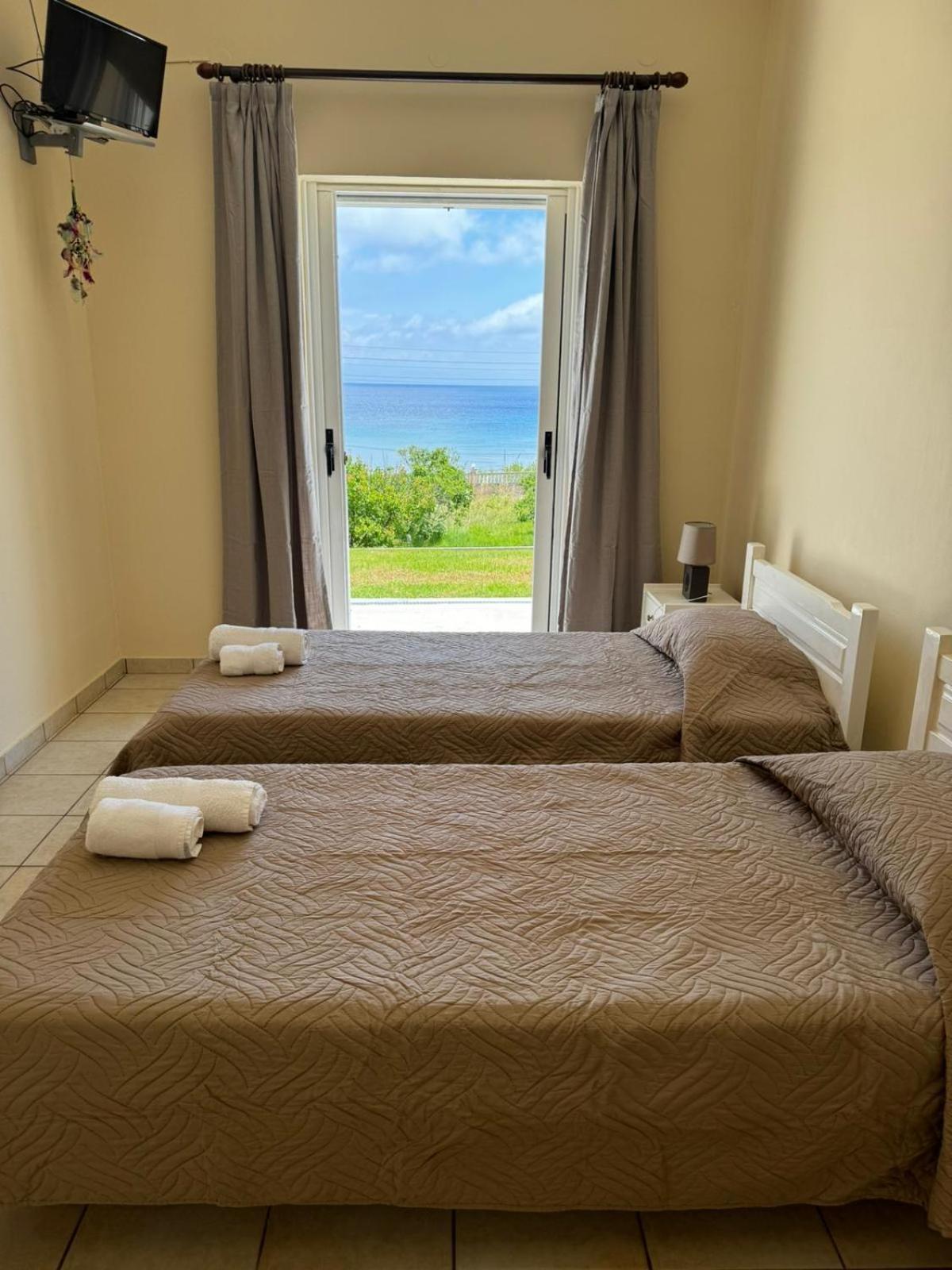 Nisaki Mathraki B&B Værelse billede